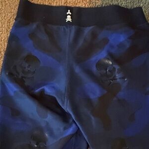 SoulCycle Blue Skull Print Leggings Ultracor Medium